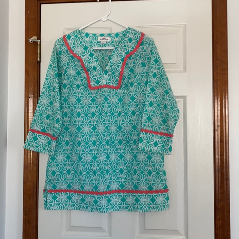 Gently worn vineyard vines dress